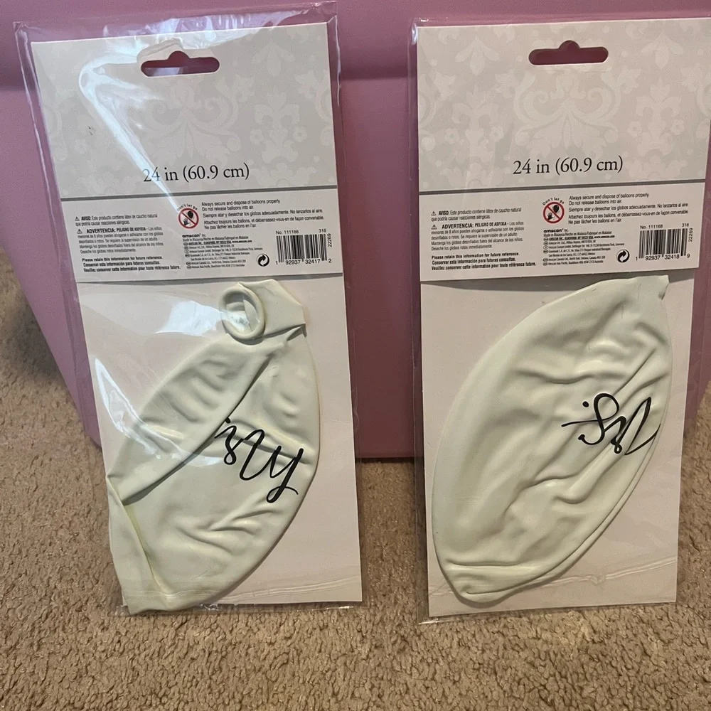 Mr. & Mrs. White Balloons